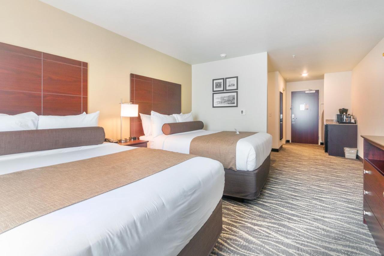 Cobblestone Inn & Suites Fairfield Bay ภายนอก รูปภาพ