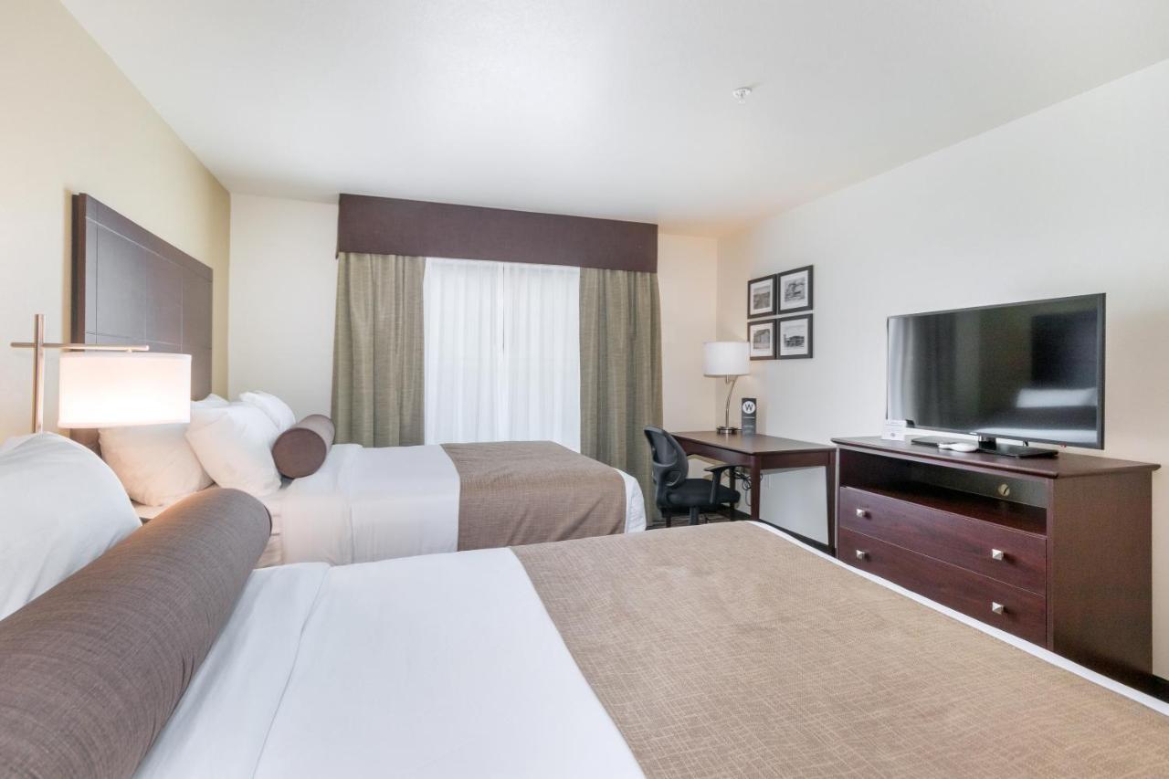 Cobblestone Inn & Suites Fairfield Bay ภายนอก รูปภาพ