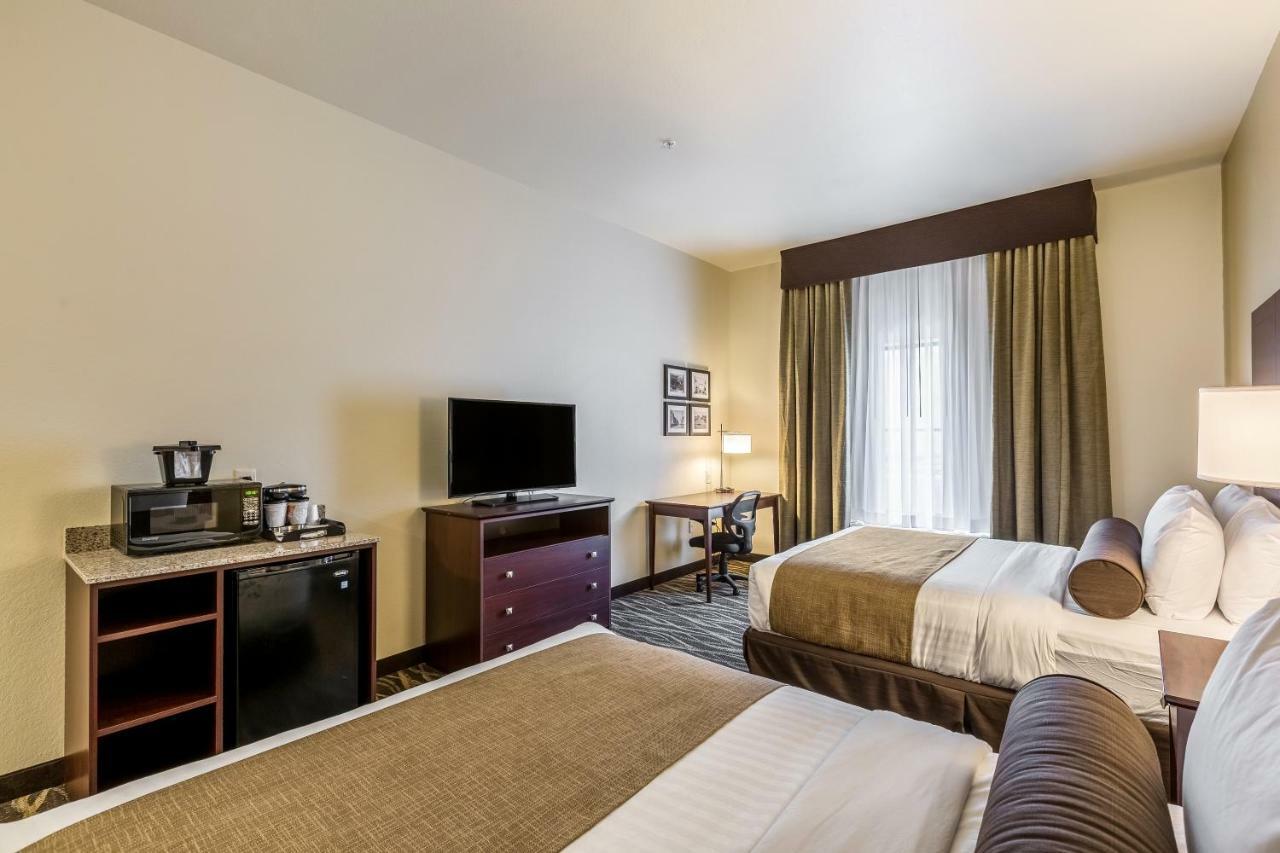 Cobblestone Inn & Suites Fairfield Bay ภายนอก รูปภาพ